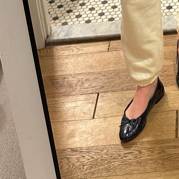 Dark Navy Patent Leather Chanel Ballet Flats. Size 9.5 - Picture 7 of 9